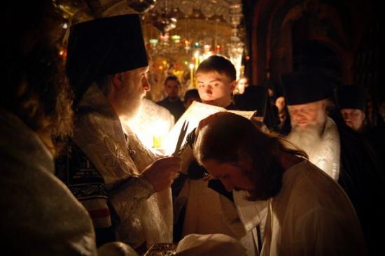 Архиепископ Верейский Евгений совершает монашеский постриг, 17 марта 2010 года