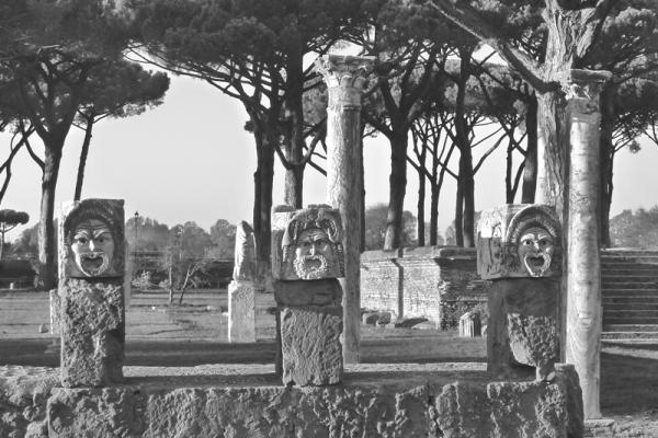 Ostia antica. «Saget, Steine, mir an» – «Камни, заговорите со мною»  (Гёте)