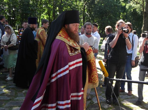 Епископ Воскресенский Савва отвечает на вопросы журналистов 